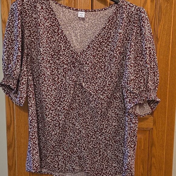Old Navy Maroon Patterned Blouse Medium Womens Shirt Top Casual Office Tshirt - Picture 6 of 15